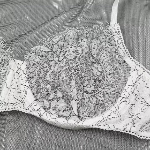 White Lace Floral Embroidered Lingerie Bra Set - Picture 9 of 16